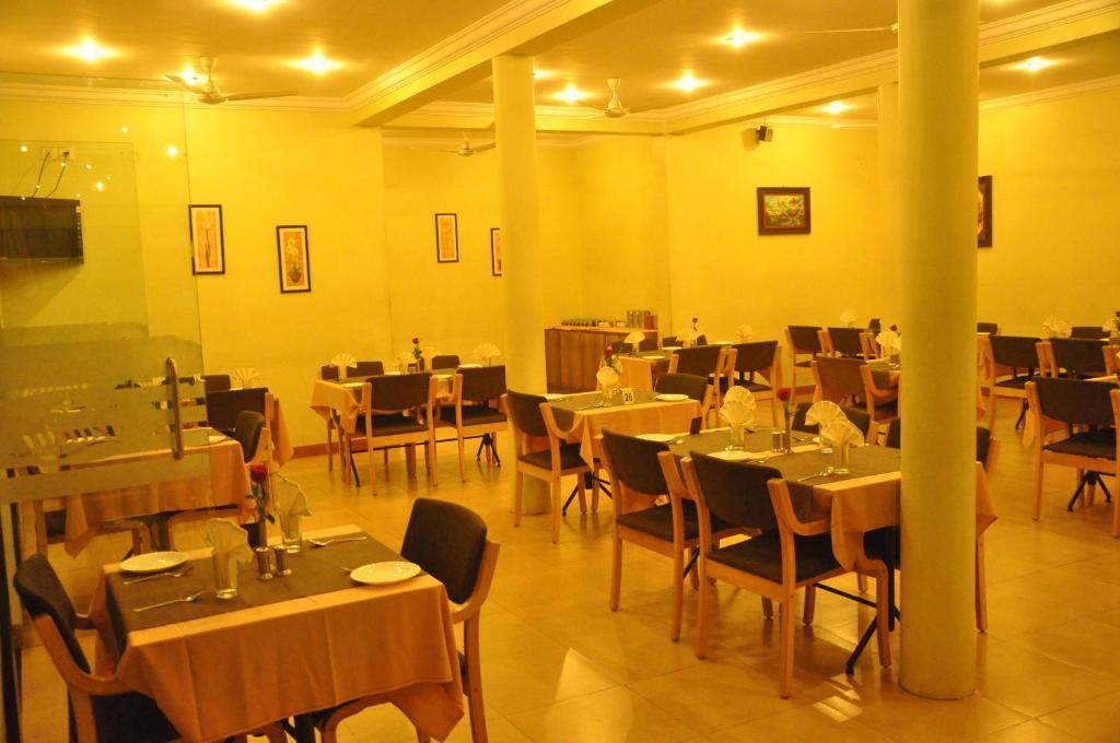 Hotel Le Ruchi The Prince Mysore Exterior foto